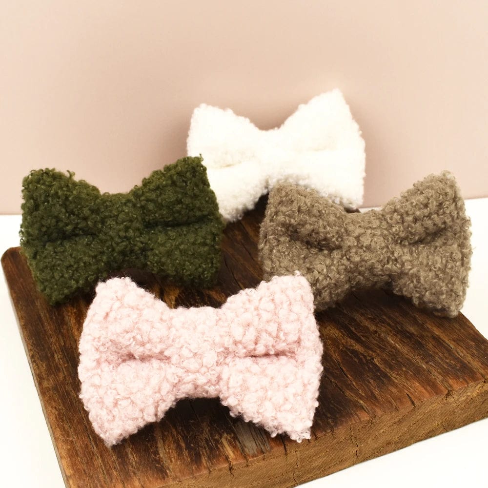 Fluff ribbon collar